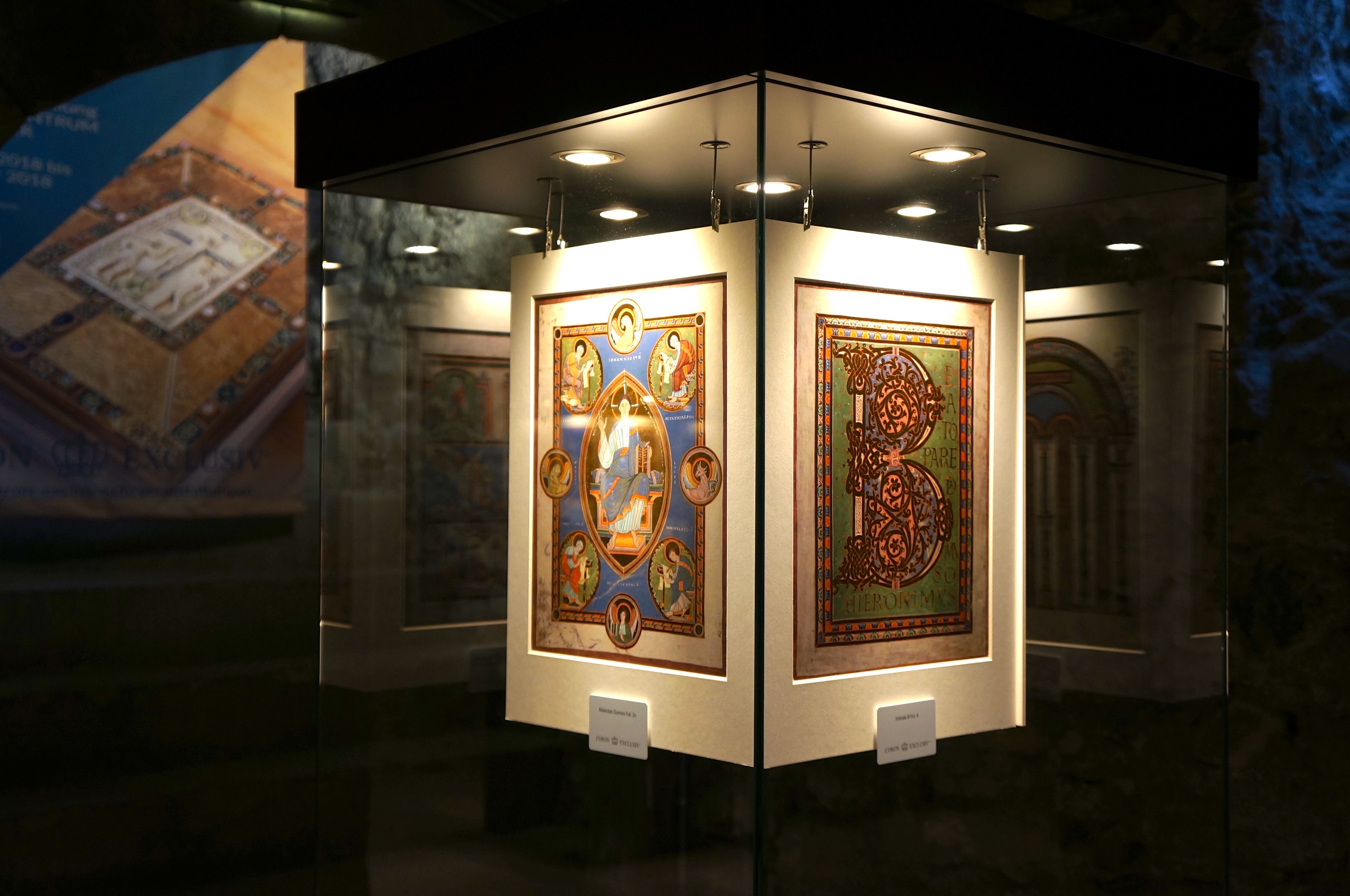 Einblick in die Ausstellung im Gewölbekeller in Konstanz