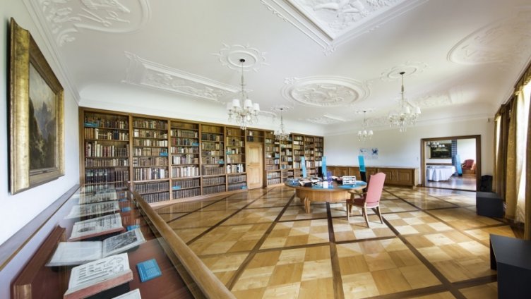 Eisenbibliothek Paradies