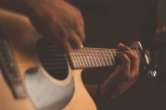Der Pfarrer singt Mundart