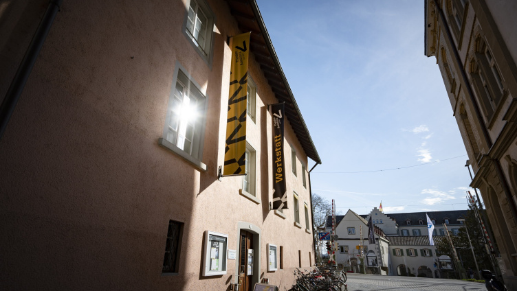 Lesung und Gespräch mit Ishbel Szatrawska