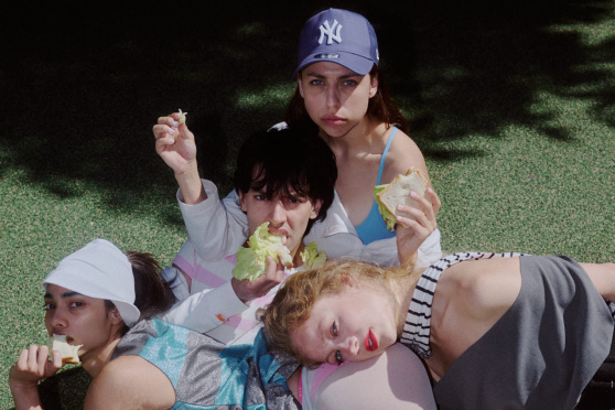 The In Between von Neil Höhener