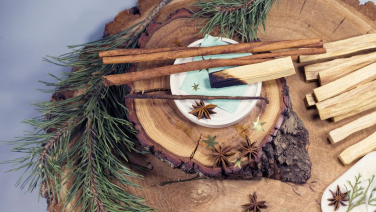 Naturena: Brauchtum und Räuchern in den Raunächten