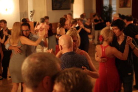 mermelstein.tango: Themen Block "Balance & Dynamik"