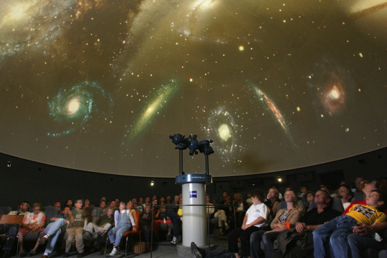 Live-Vorführung im Planetarium