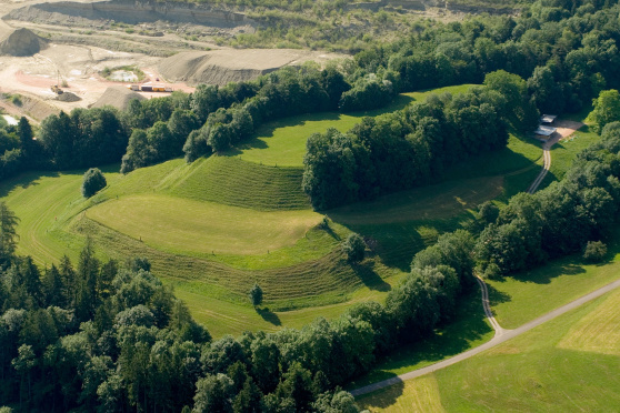 Exkursion zur bronzezeitlichen Höhensiedlung Toos Waldi