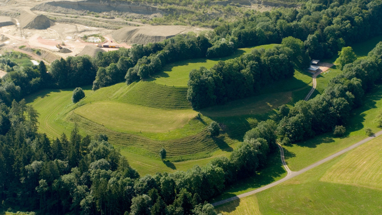Exkursion zur bronzezeitlichen Höhensiedlung Toos Waldi