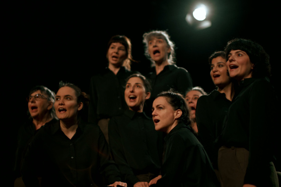 theagovia theater - Die weissen Zettel