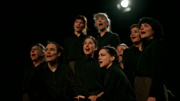 theagovia theater - Die weissen Zettel