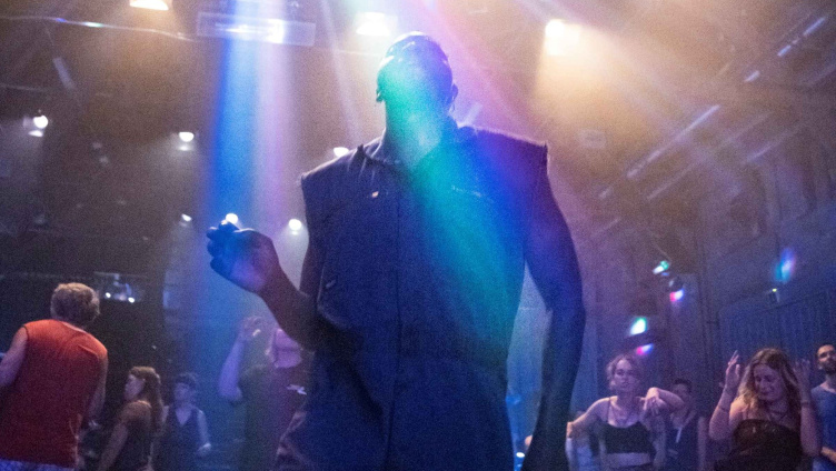 Tanz aus dem Takt