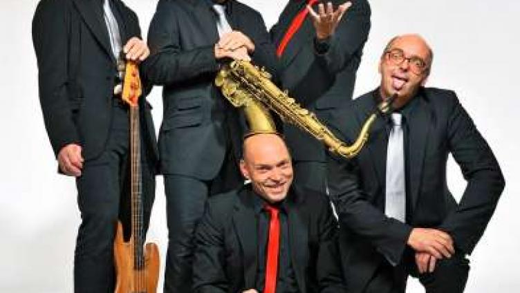 SVPler buchen deutsche Band für Nationalhymne