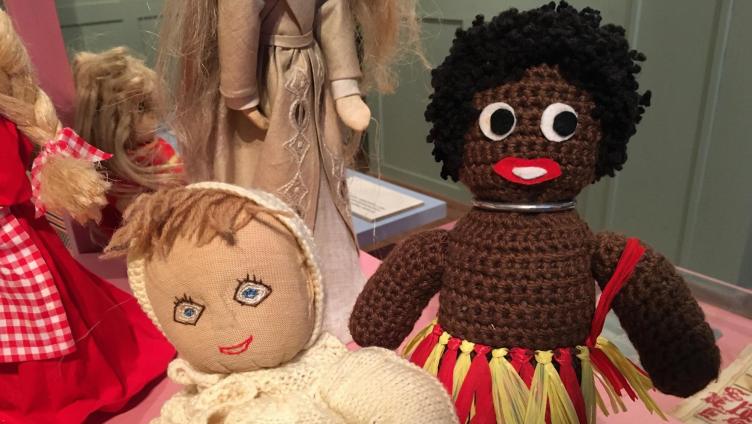 Wie viel Rassismus steckt in dieser Puppe?